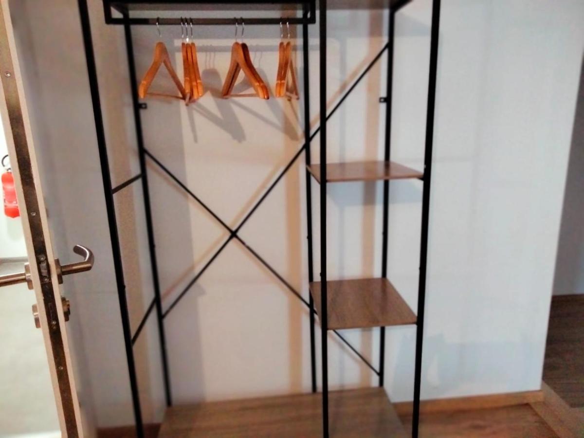 3 Renove Et Spacieux, Entierement Meuble *